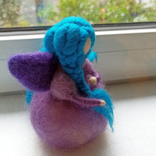 Load image into Gallery viewer, νεράιδα φέλτ / felted fairy
