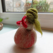Load image into Gallery viewer, νεράιδα φελτ / felted fairy
